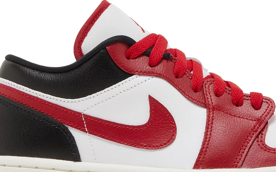 Jordan 1 Low Reverse Black Toe