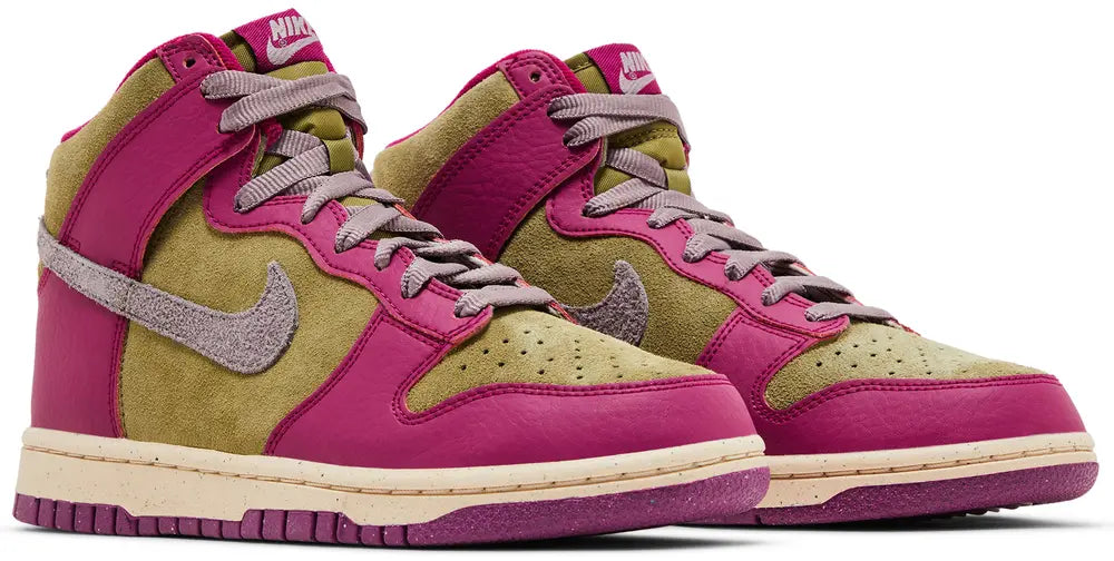 Nike Dunk High Dynamic Berry W