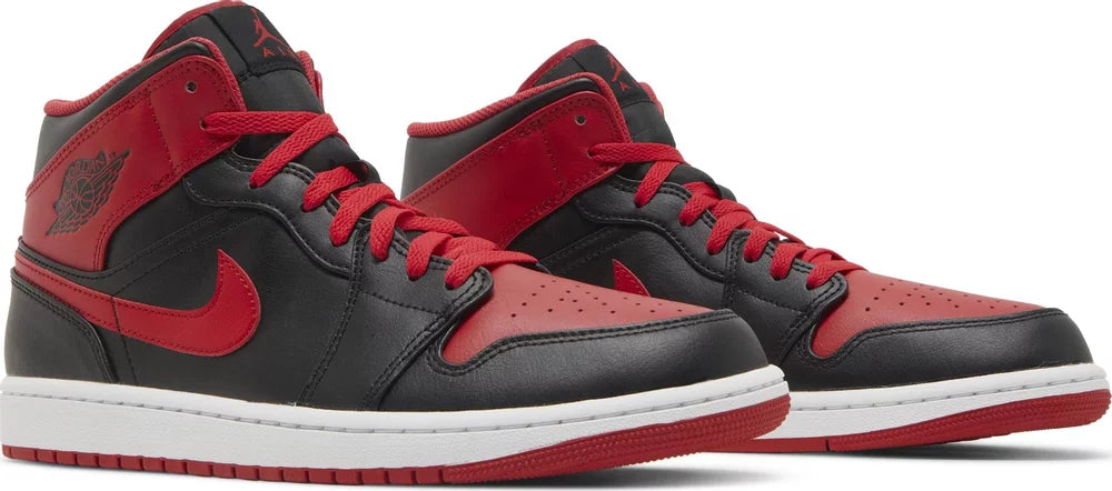 Air Jordan 1 Mid Alternate Bred (2022)