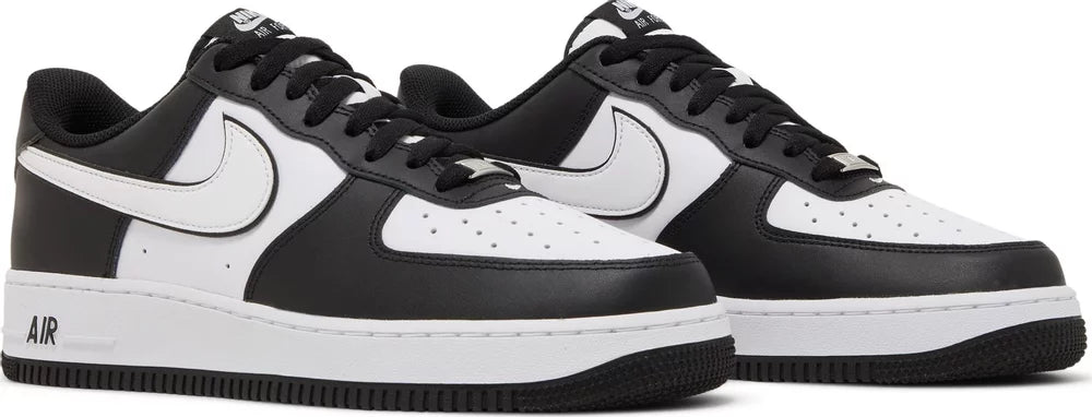 Nike Air Force 1 '07 Panda