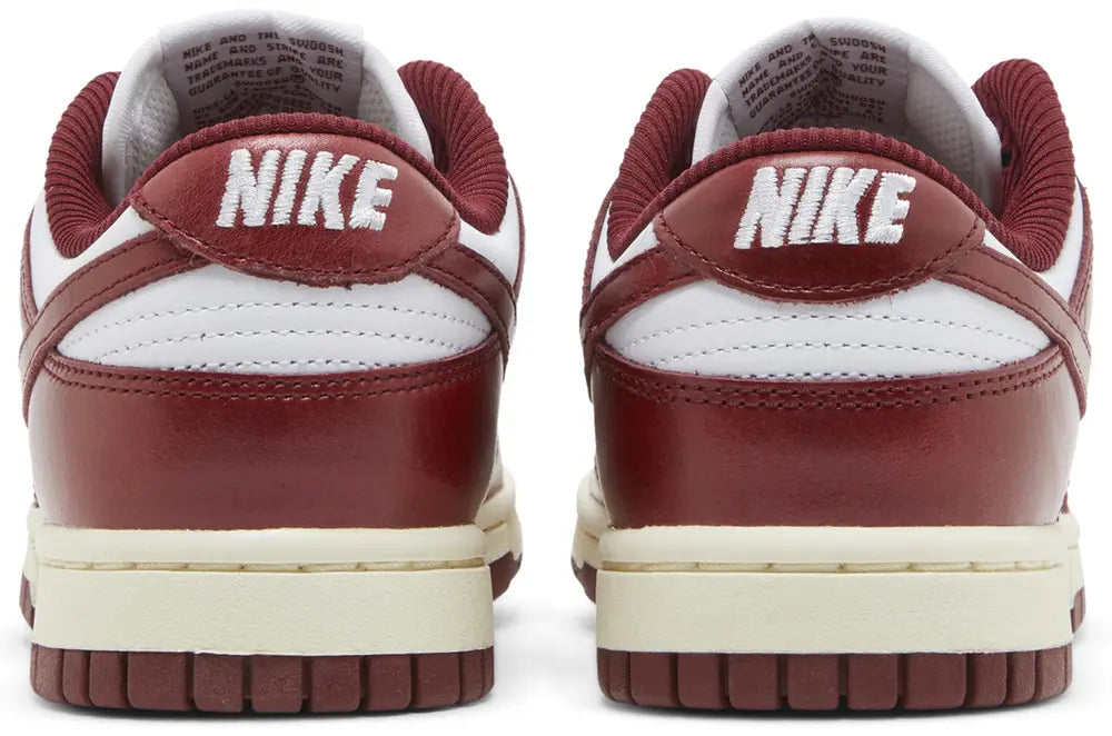 Dunk Wmns Low Premium 'Vintage Red'