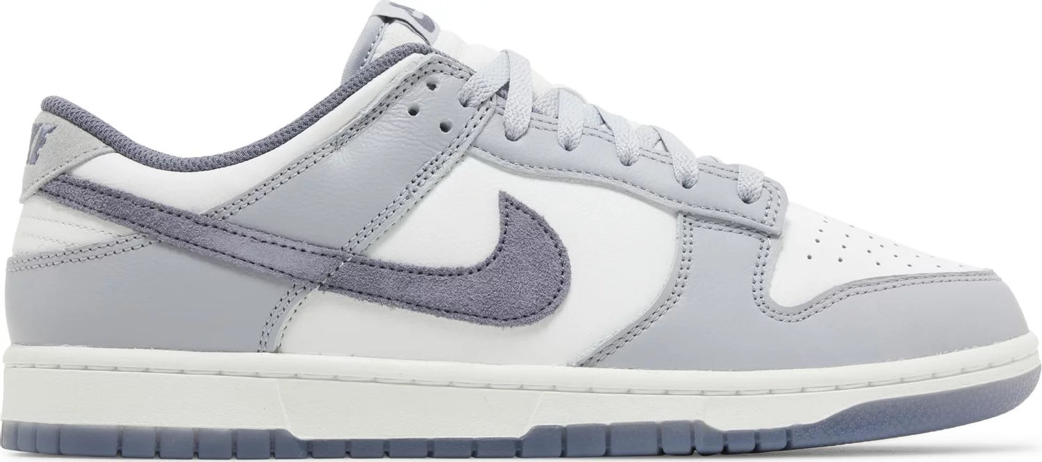 Nike Dunk Low SE Light Carbon