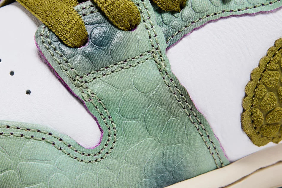 Alexis Sablone x Nike Dunk Low SB 'Chameleon'