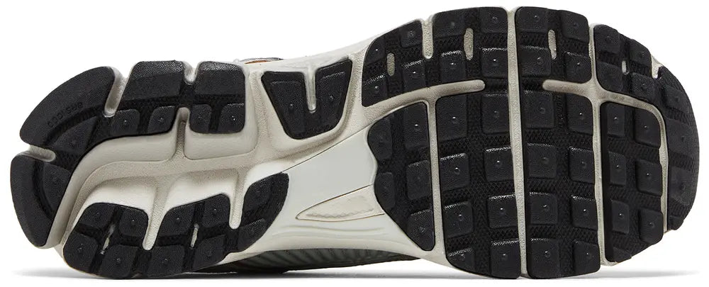 Nike Wmns Air Zoom Vomero 5 'Light Silver Chrome'