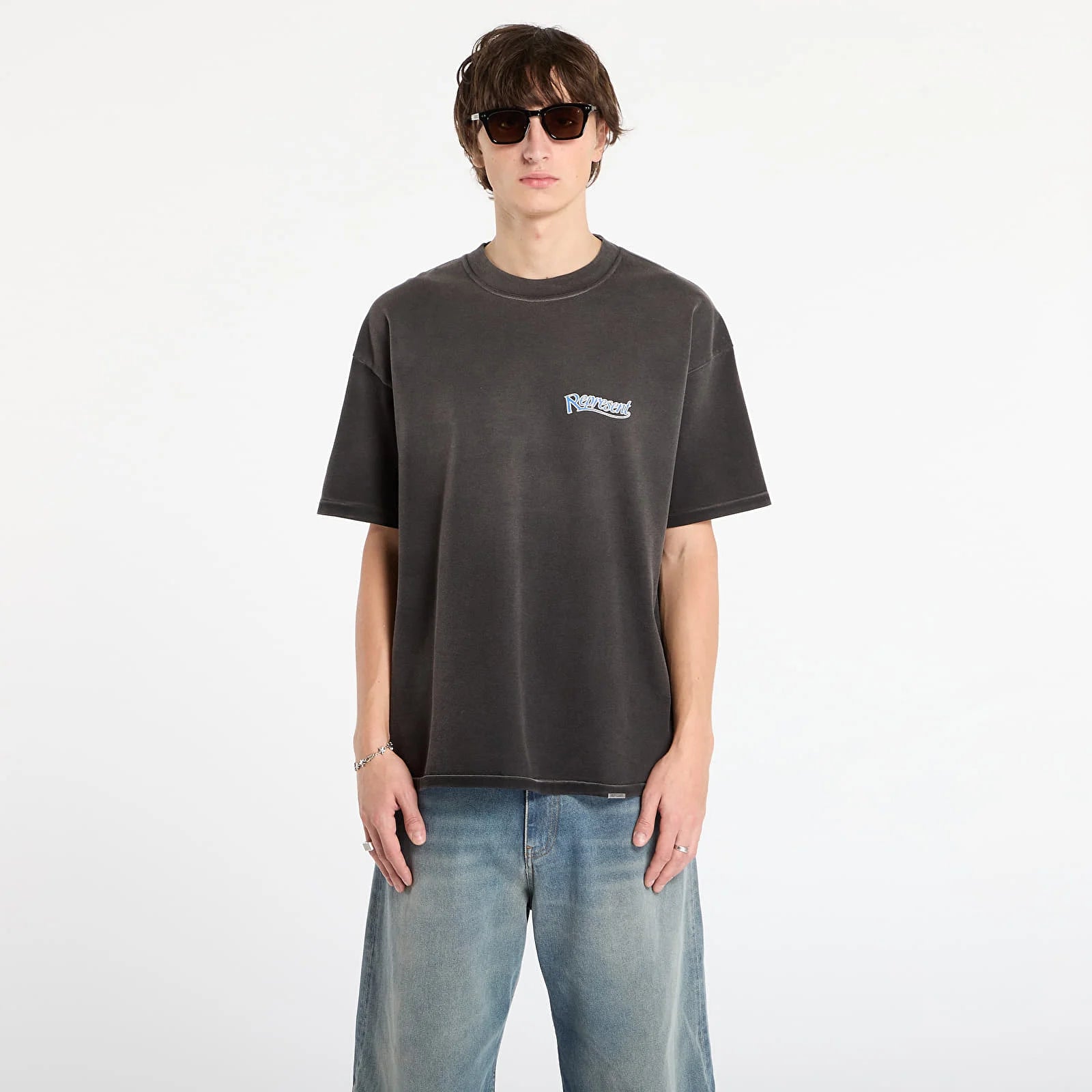 Represent Showcasing Tee Stained Black