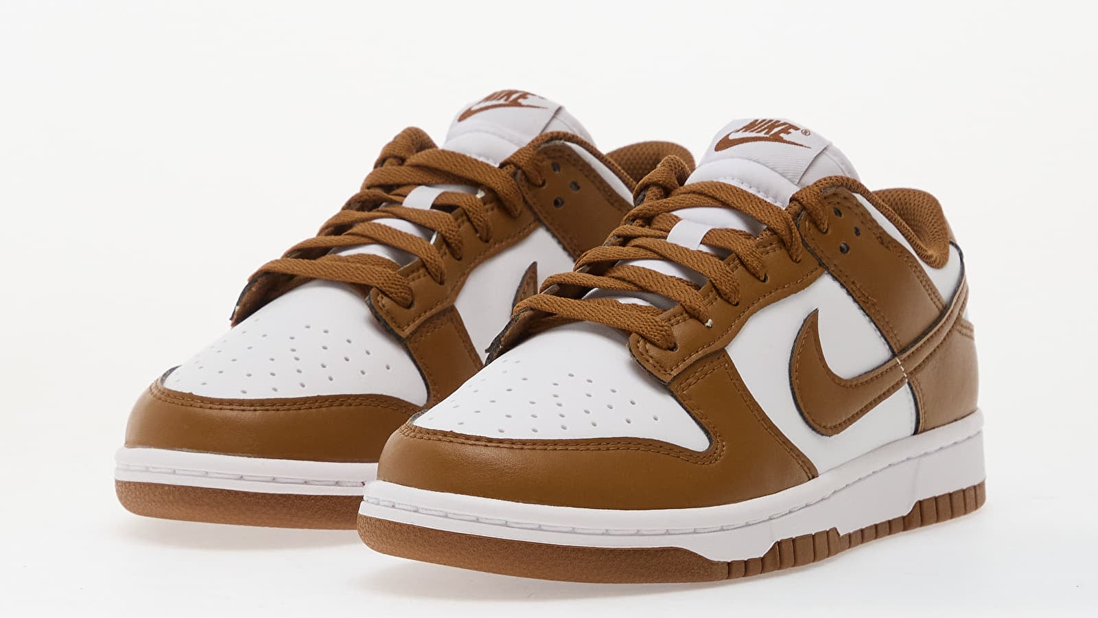 Nike Wmns Dunk Low 'Sail White'