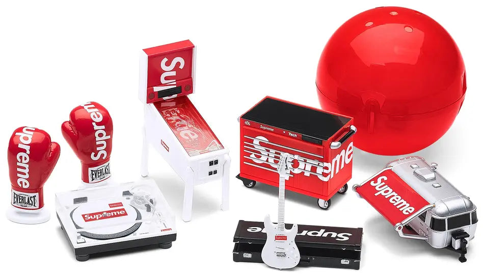 Supreme x Bandai Gashapon Machine Mystery Prize (1 Random Ball)