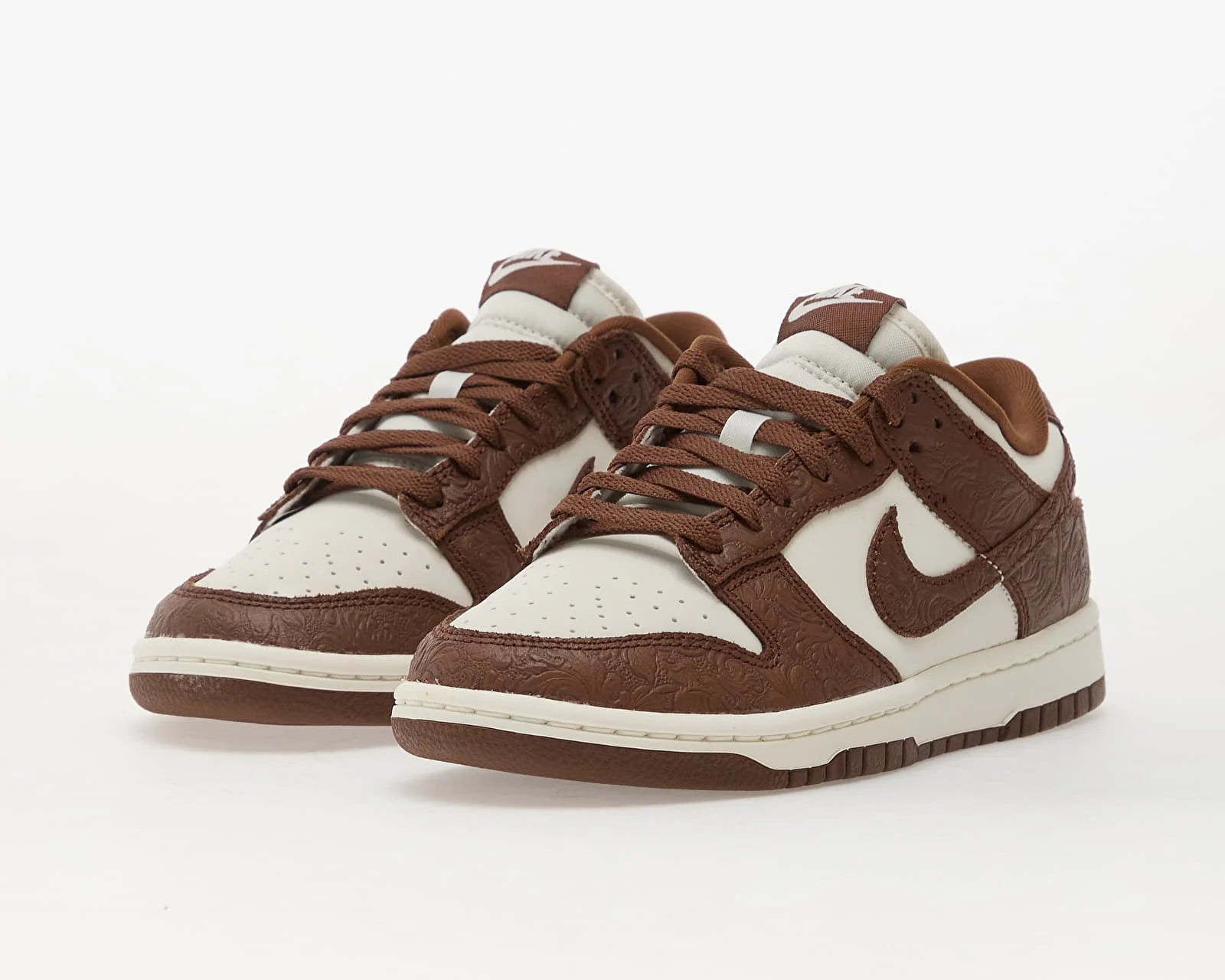 Nike Wmns Dunk Low 'Sail Metallic Gold'