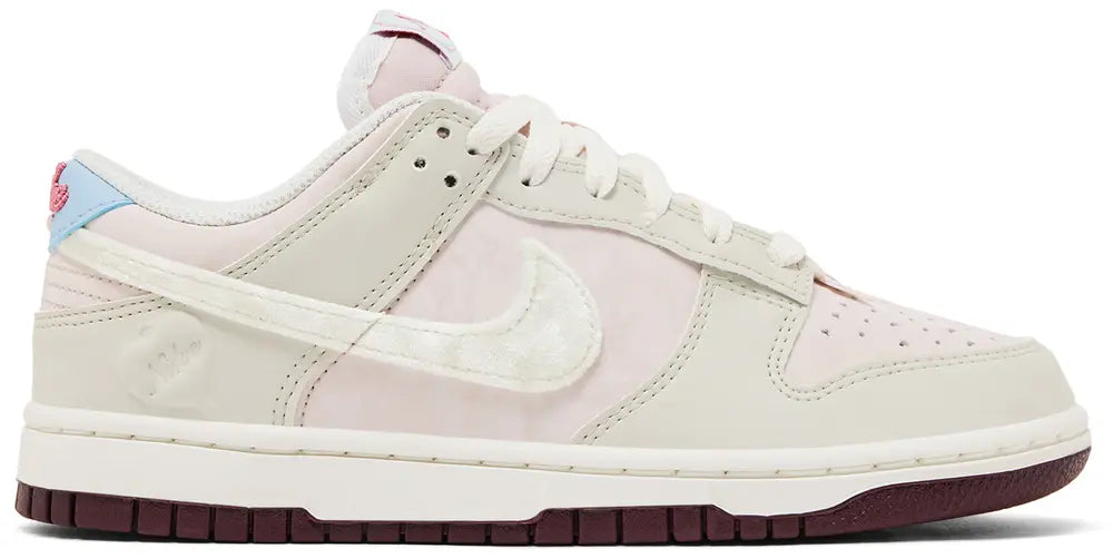 Nike Wmns Dunk Low 'Valentine's Day' 2026