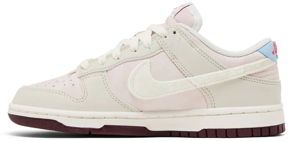 Nike Wmns Dunk Low 'Valentine's Day' 2026