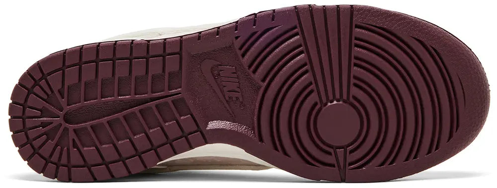 Nike Wmns Dunk Low 'Valentine's Day' 2026