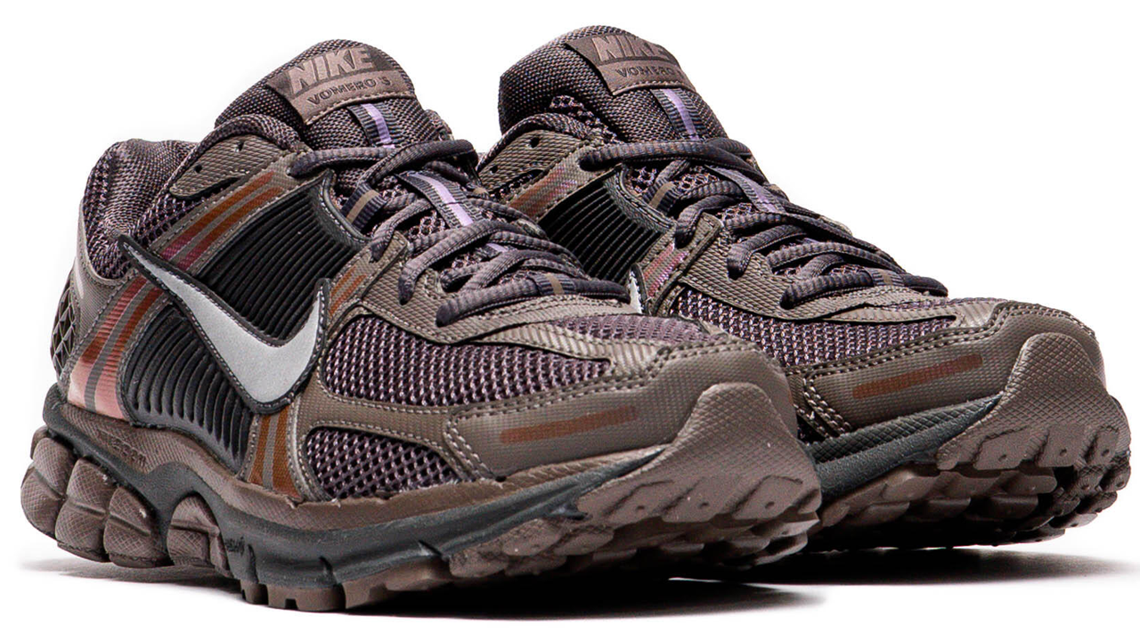 Nike Zoom Vomero 5 Cave Stone Brown