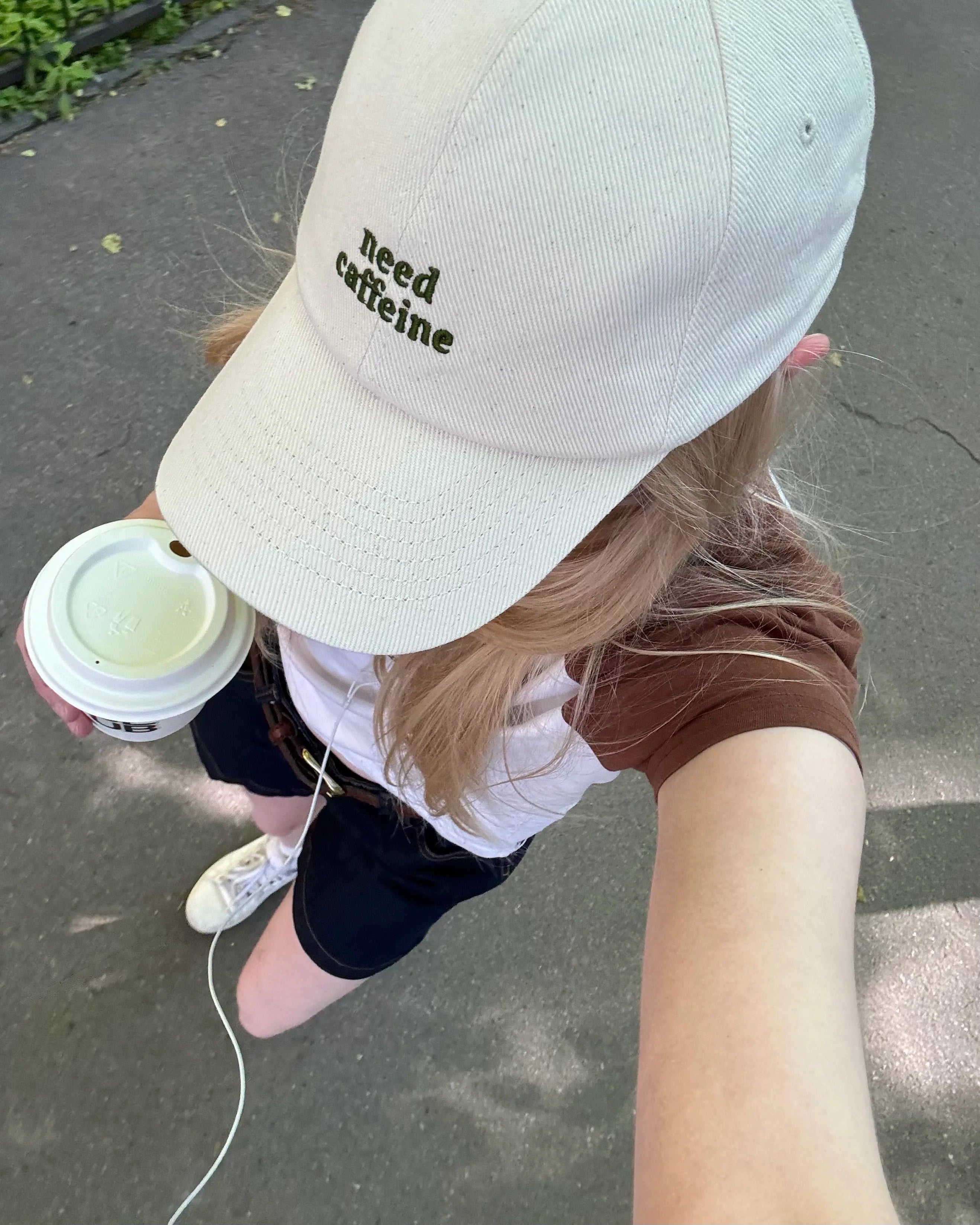BLUB Need caffeine Cap Color Cream