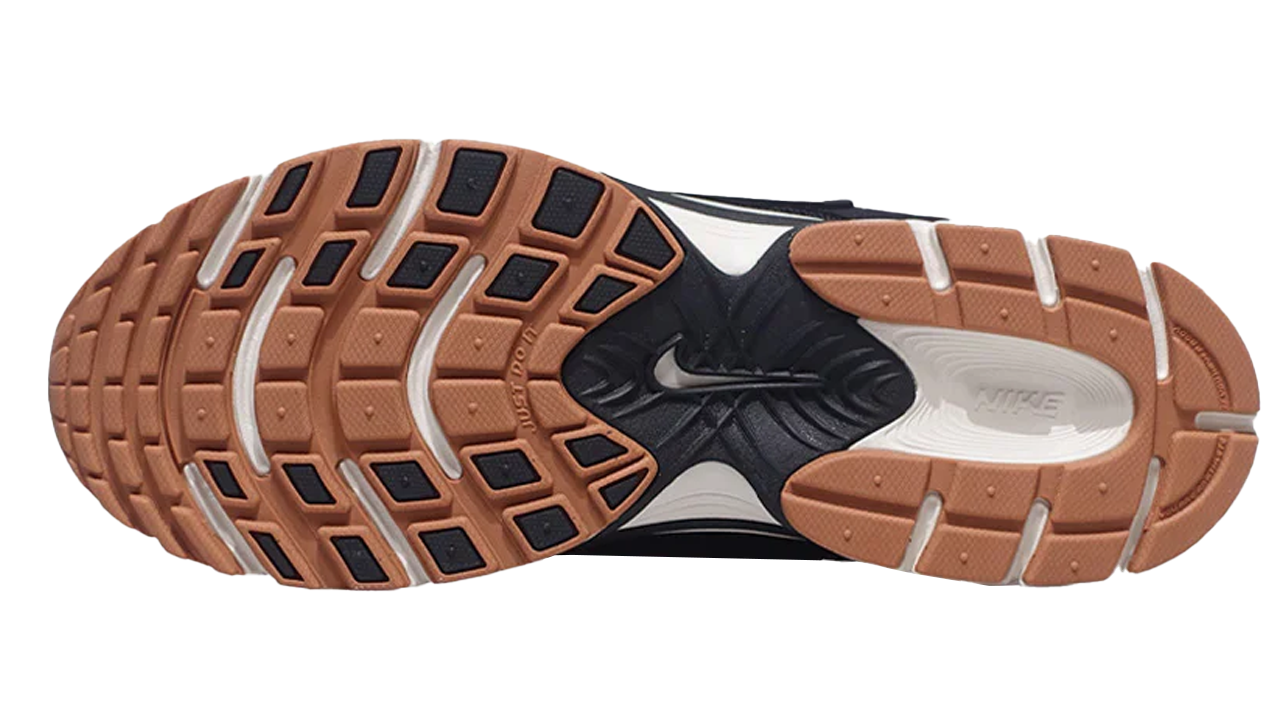 Nike V5 RNR 'Black White'