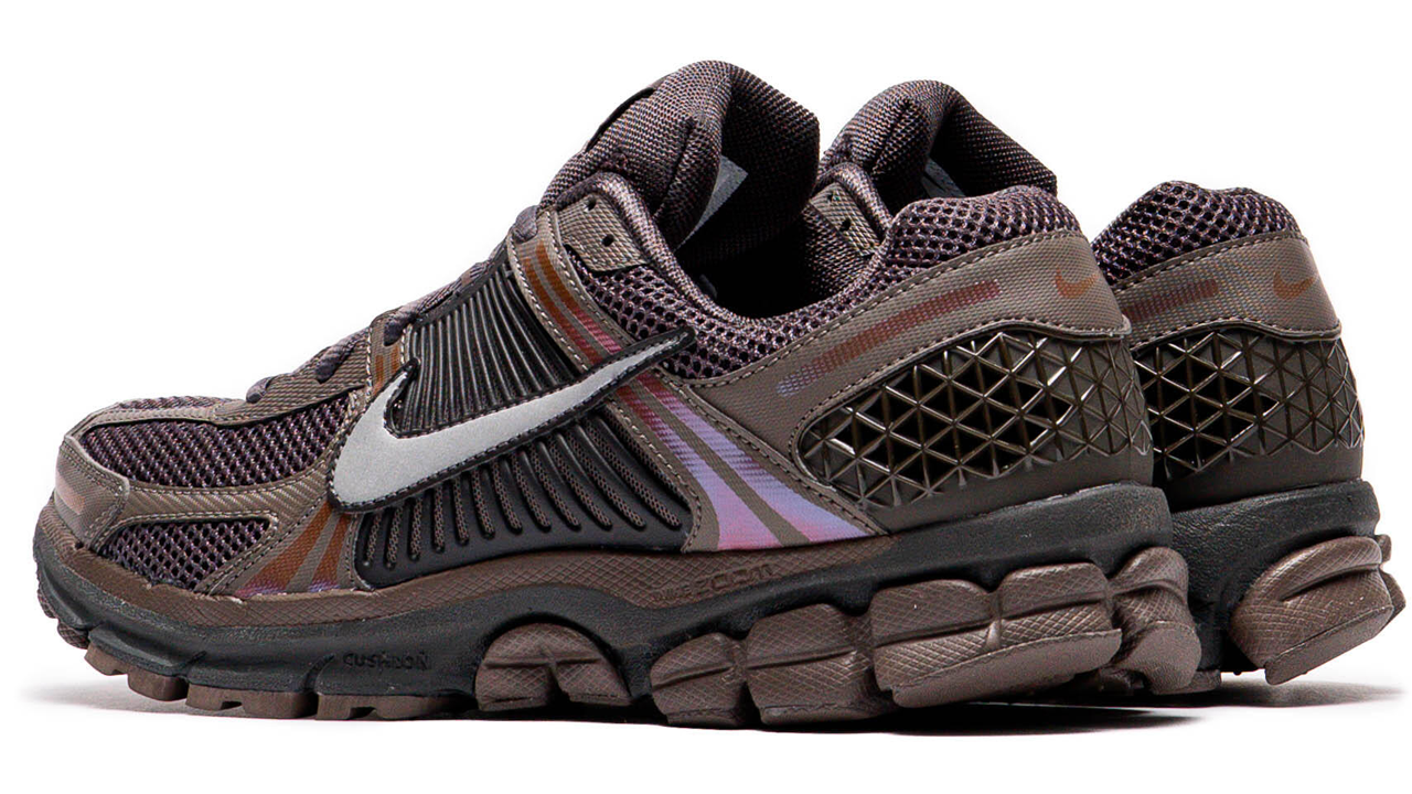 Nike Zoom Vomero 5 Cave Stone Brown