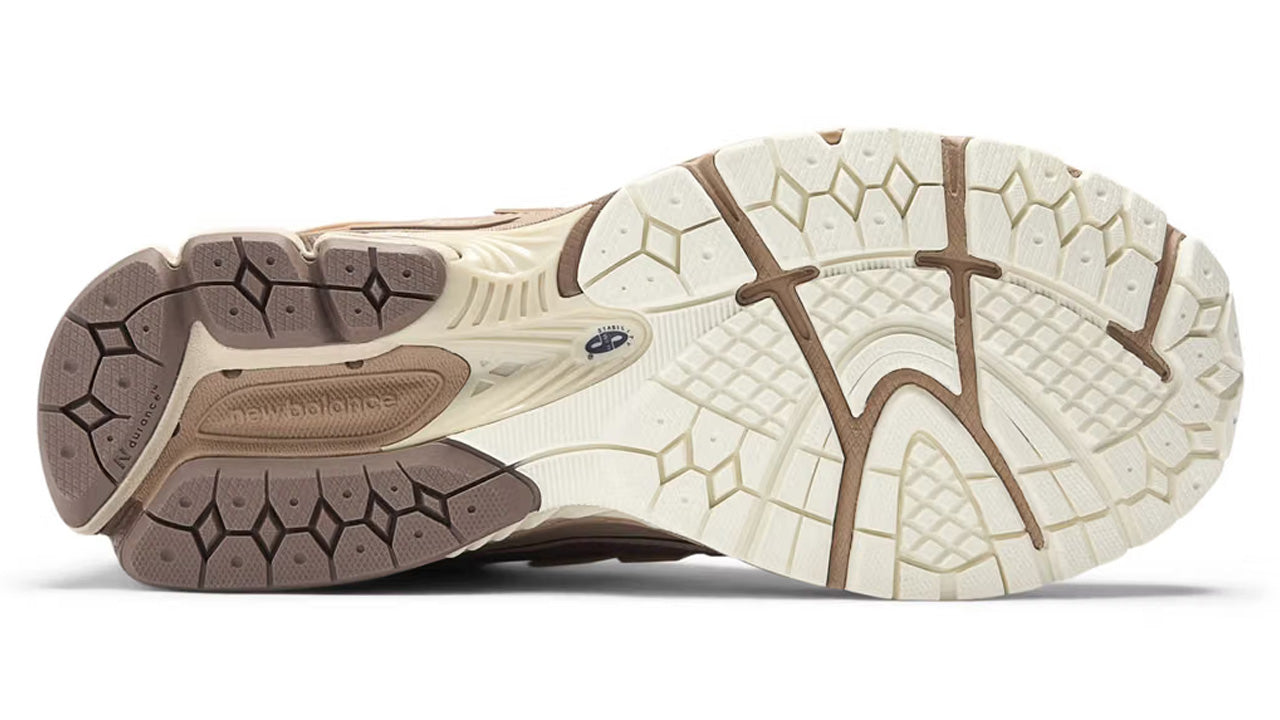 New Balance 1906R Earth Shadow Flat Taupe
