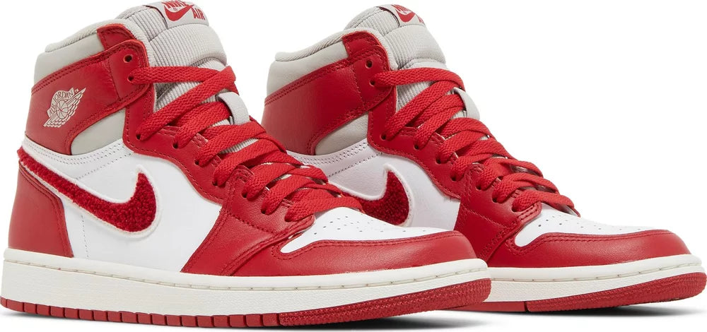 Air Jordan 1 Retro High OG Varsity Red W