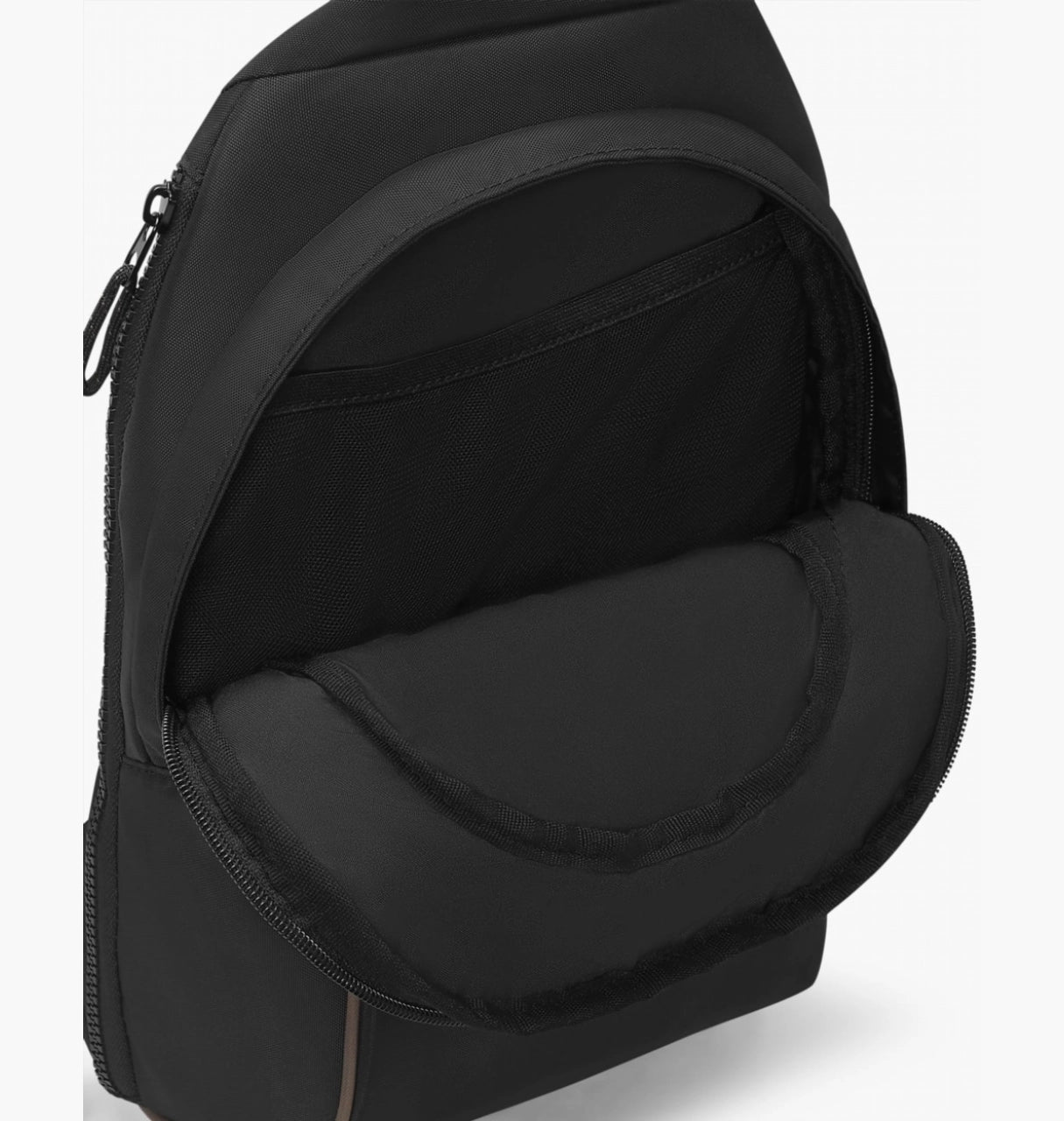 Nike Sportswear Essentials Sling Bag