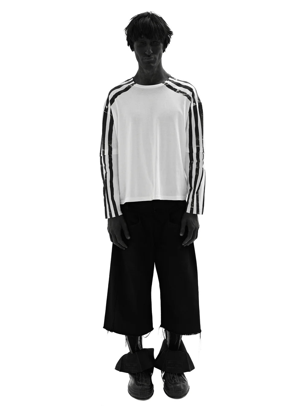 DOUBLE STRIPES WHITE LONG-SLEEVED T-SHIRT