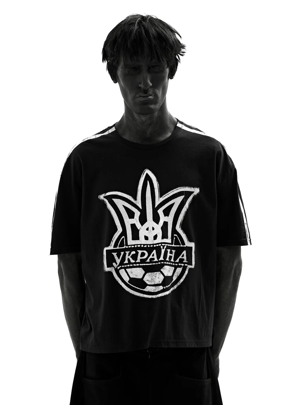 STRIPES BLACK T-SHIRT
