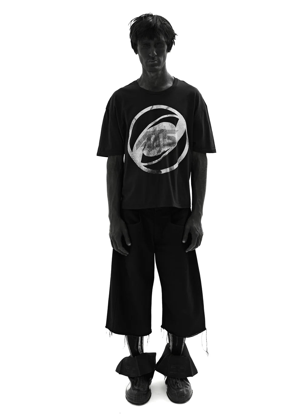MARKET BLACK T-SHIRT