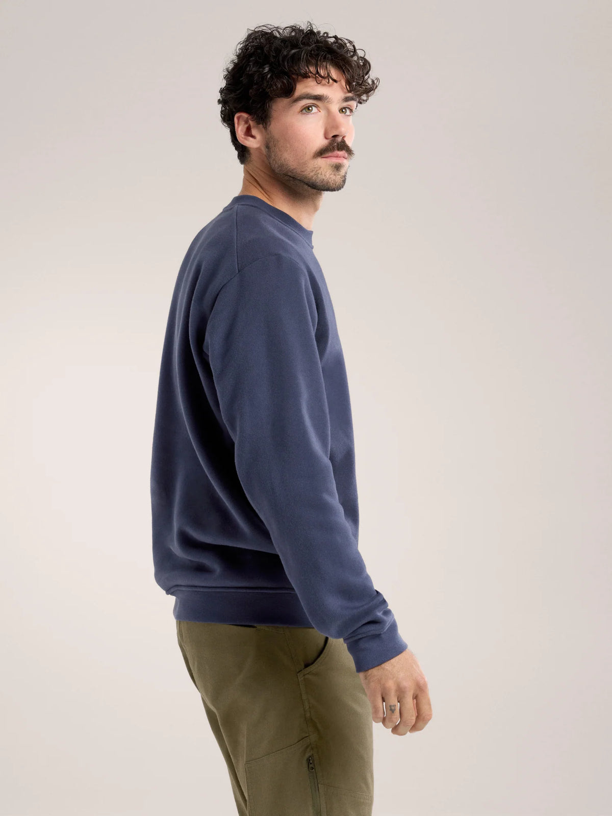 Arcteryx Emblem Fleece Crew Black Sapphire