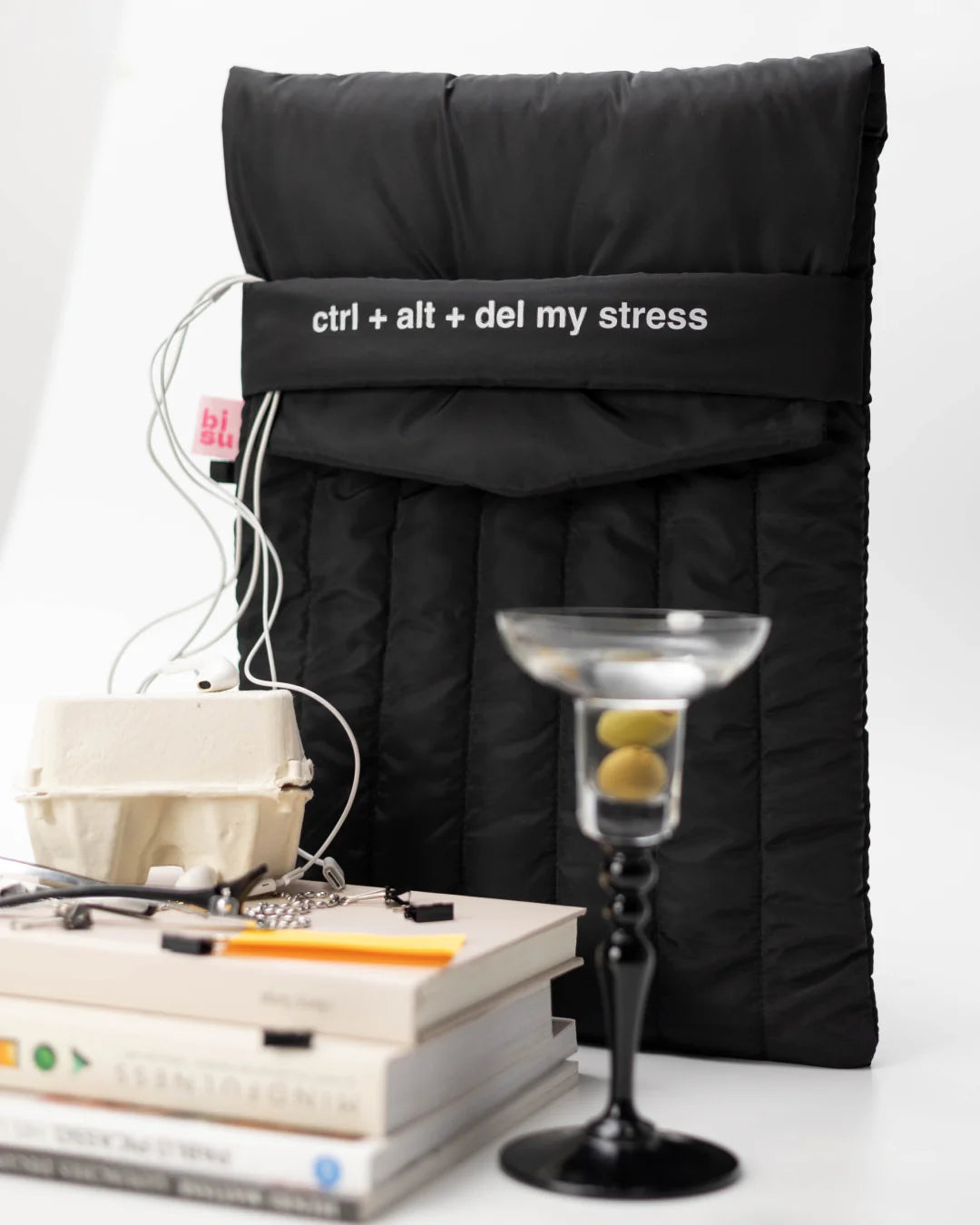 BISU Laptop Sleeve Delulu Black