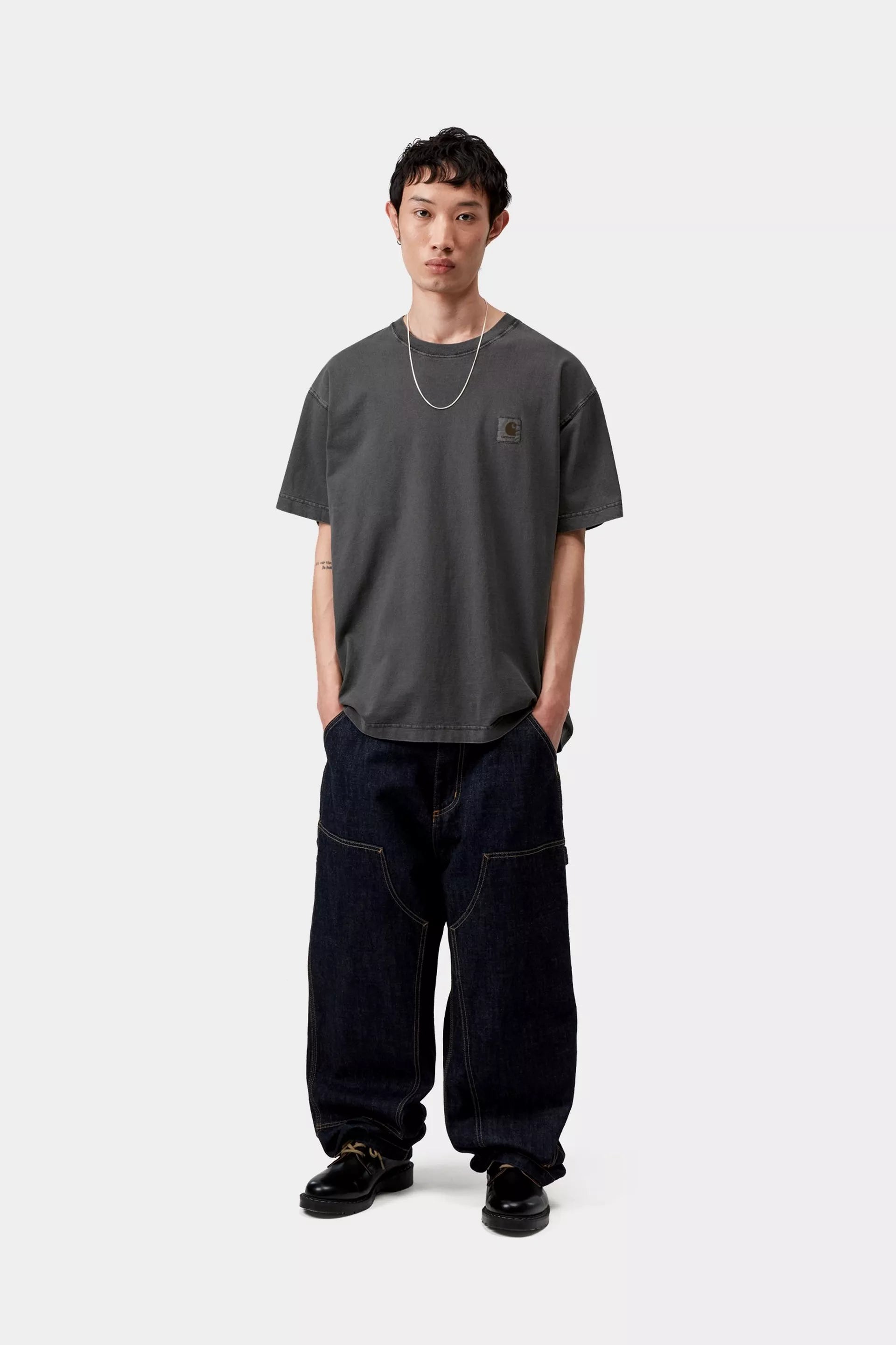 Carhartt WIP S/S Nelson T-Shirt Black Graphite Garment Dyed