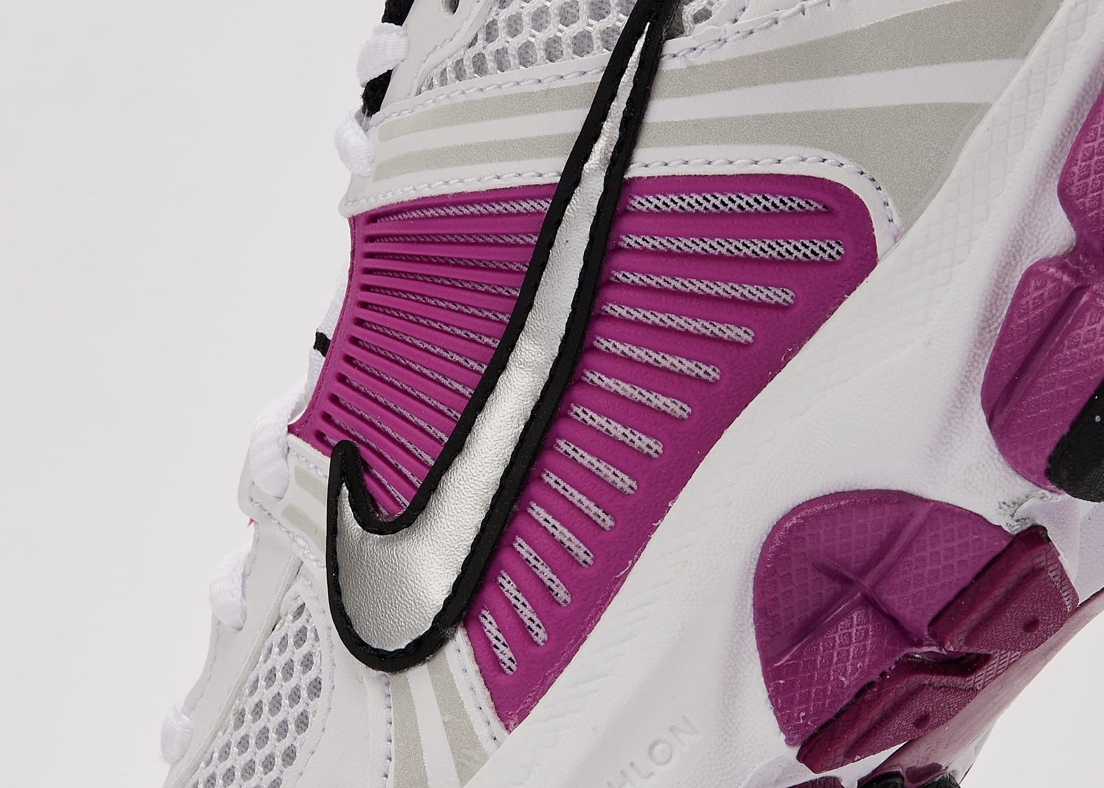 Nike Vomero 5 GS 'Hot Fuchsia'