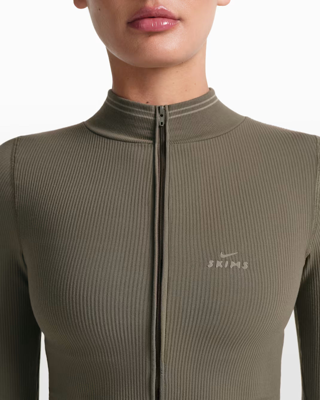 NikeSKIMS Ribbed Seamless Women's Cropped Full-Zip Jacket Oak Moss Dune