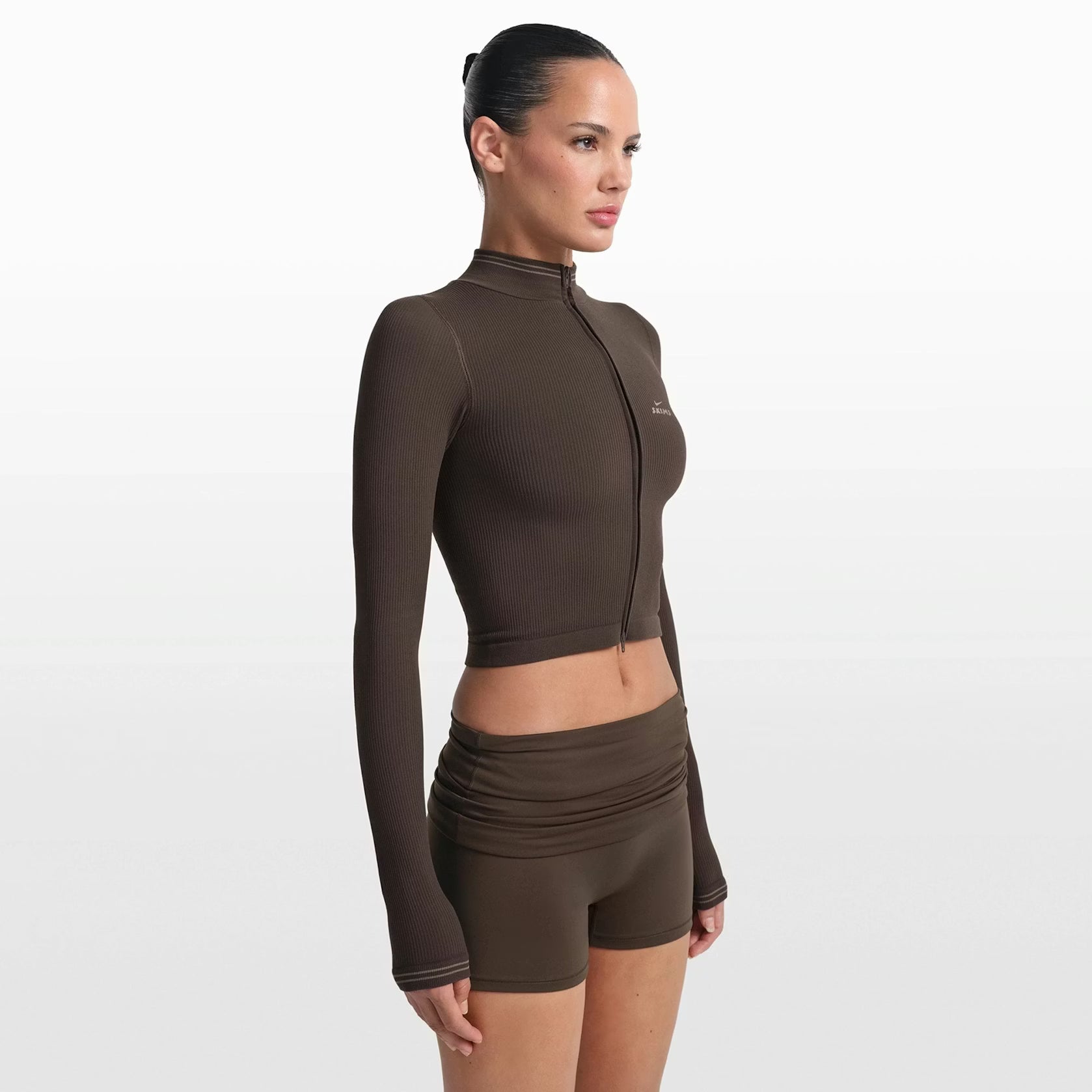 NikeSKIMS Ribbed Seamless Women's Cropped Full-Zip Jacket Phoenix Truffle