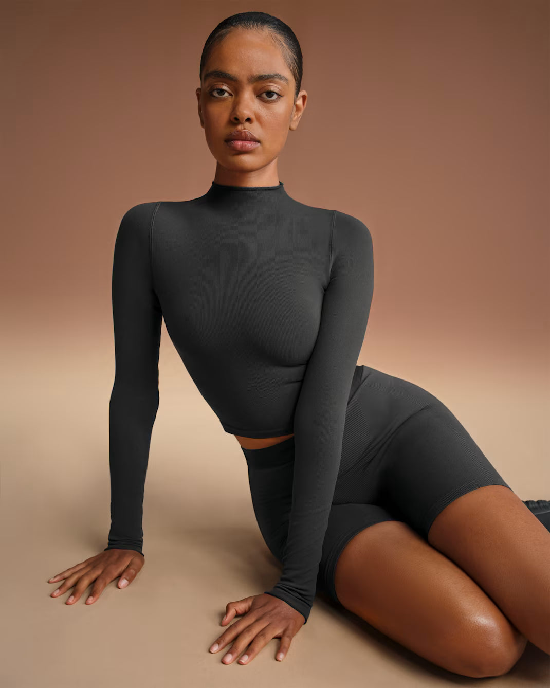 NikeSKIMS Vintage Seamless Women's Mock-Neck Crop Top Black