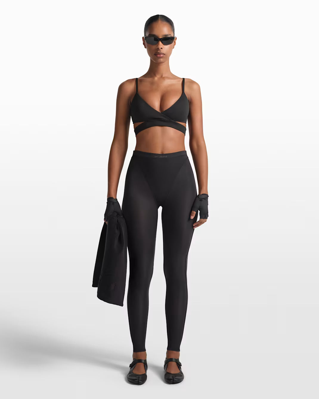 NikeSKIMS Weightless Layers Women's High-Waisted V-Panel Leggings