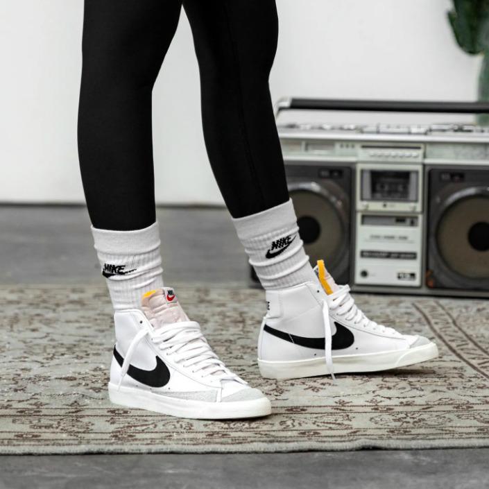 Nike Blazer Mid 77 White Black W