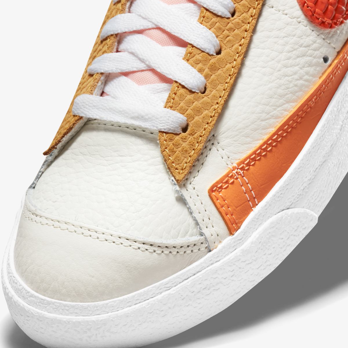 Nike Blazer Mid '77 Campfire Orange W