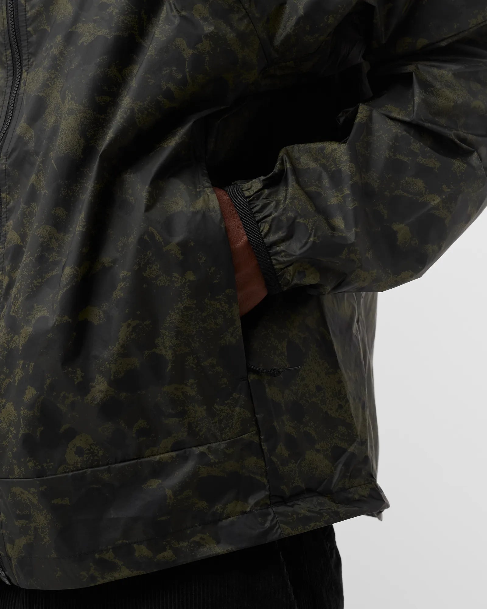 Nike ACG Cinder Cone Windproof Jacket Camo