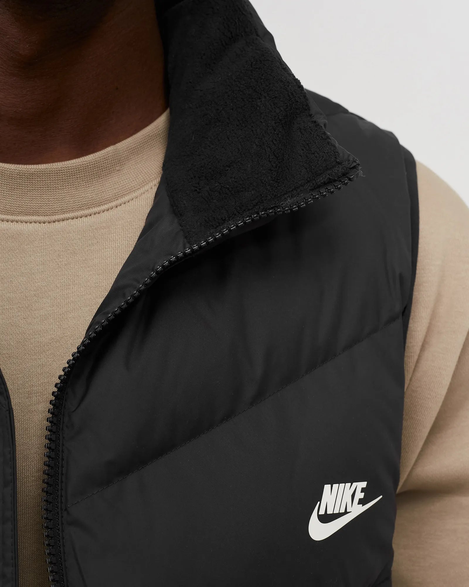 Nike Storm-FIT Windrunner Primaloft Vest Black