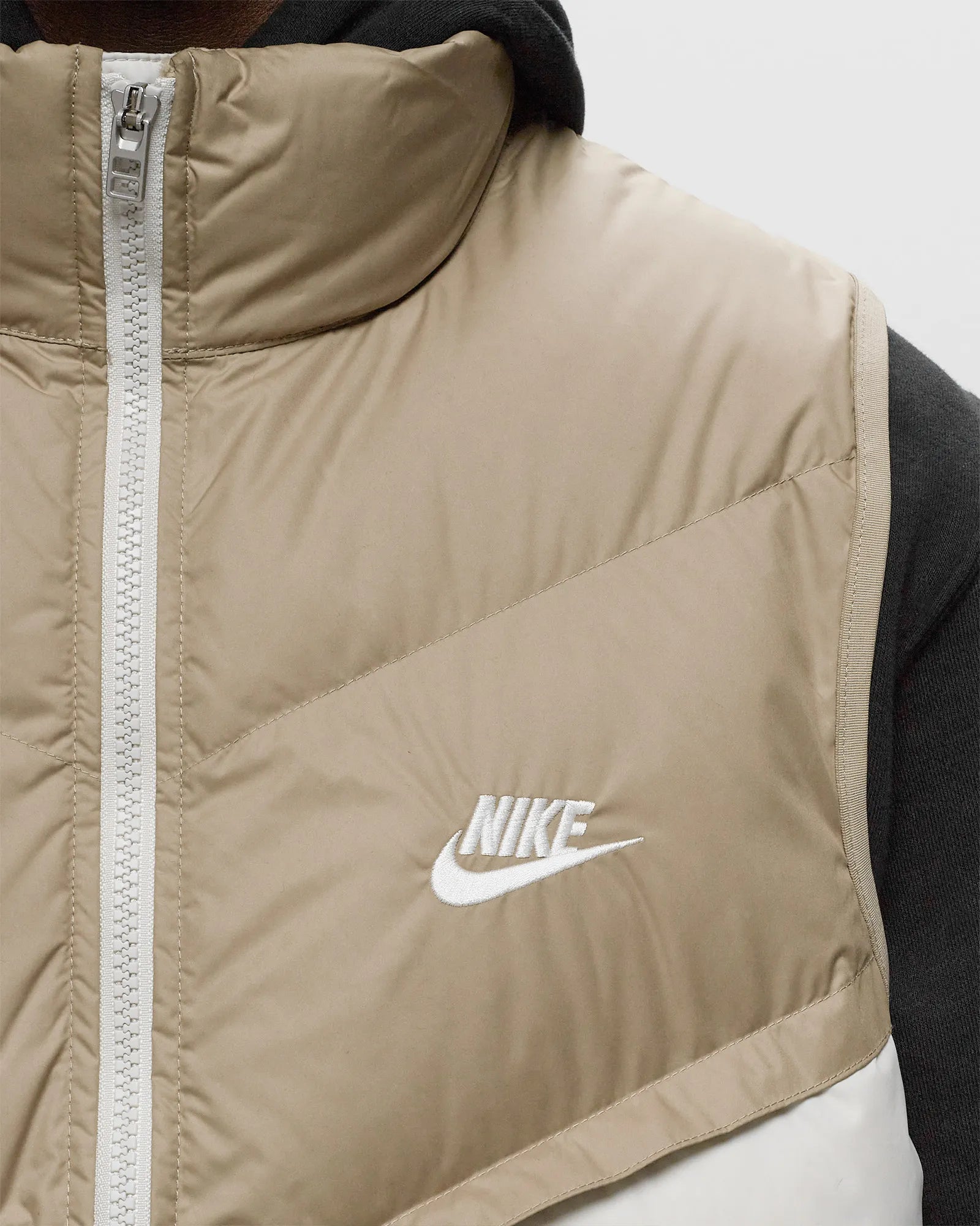 Nike Storm-Fit Windrunner Vest Beige