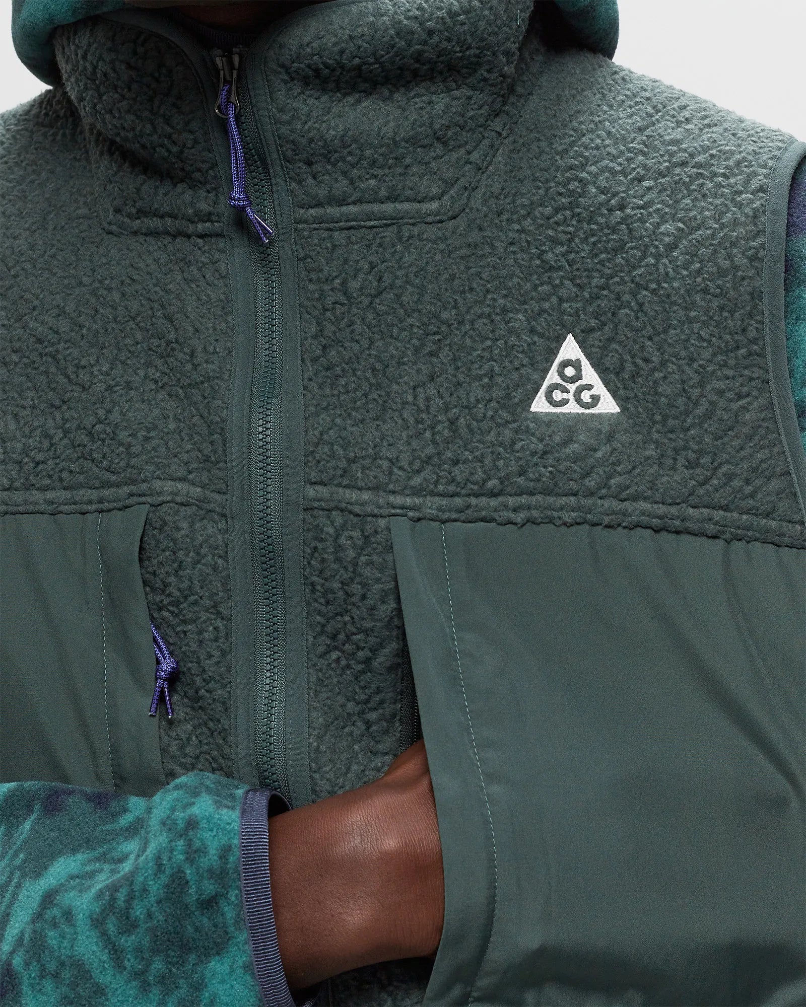 Nike ACG Arctic Wolf Vest Green