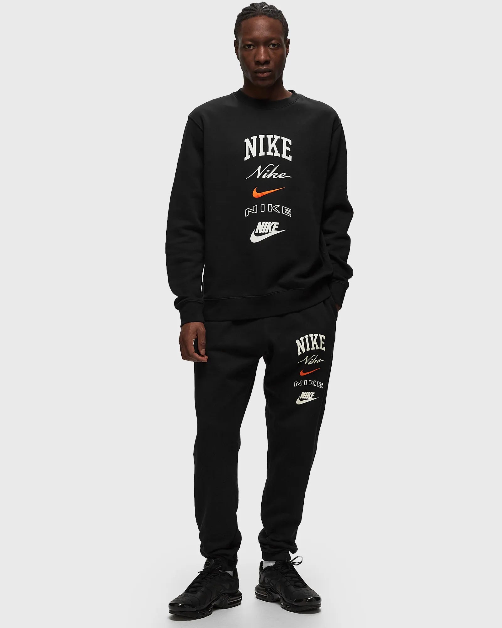 Nike Club Fleece Long-Sleeve Crew-Neck Sweatshirt