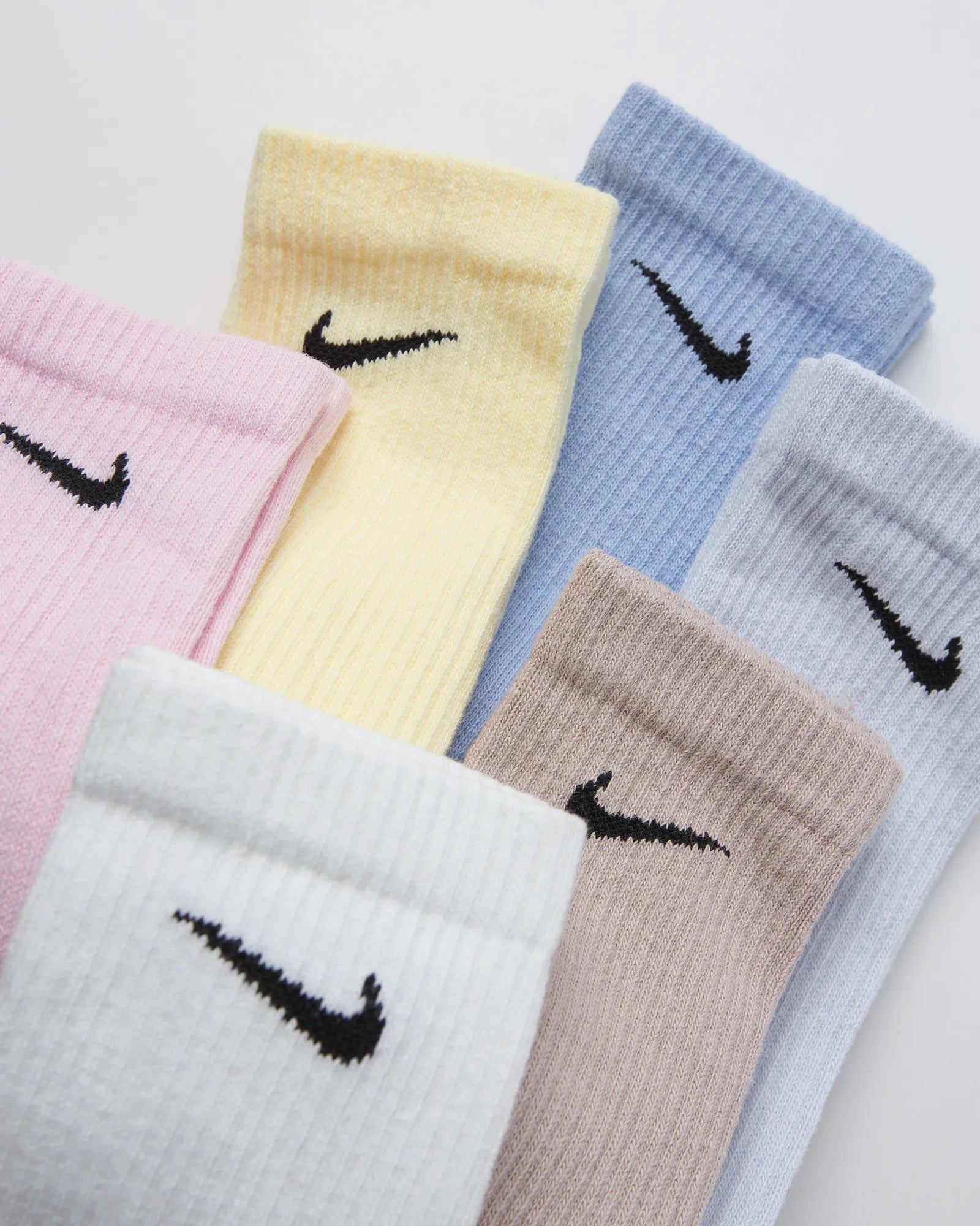 Nike Everyday Plus Cushioned Training Crew Socks 6-Pack Multi