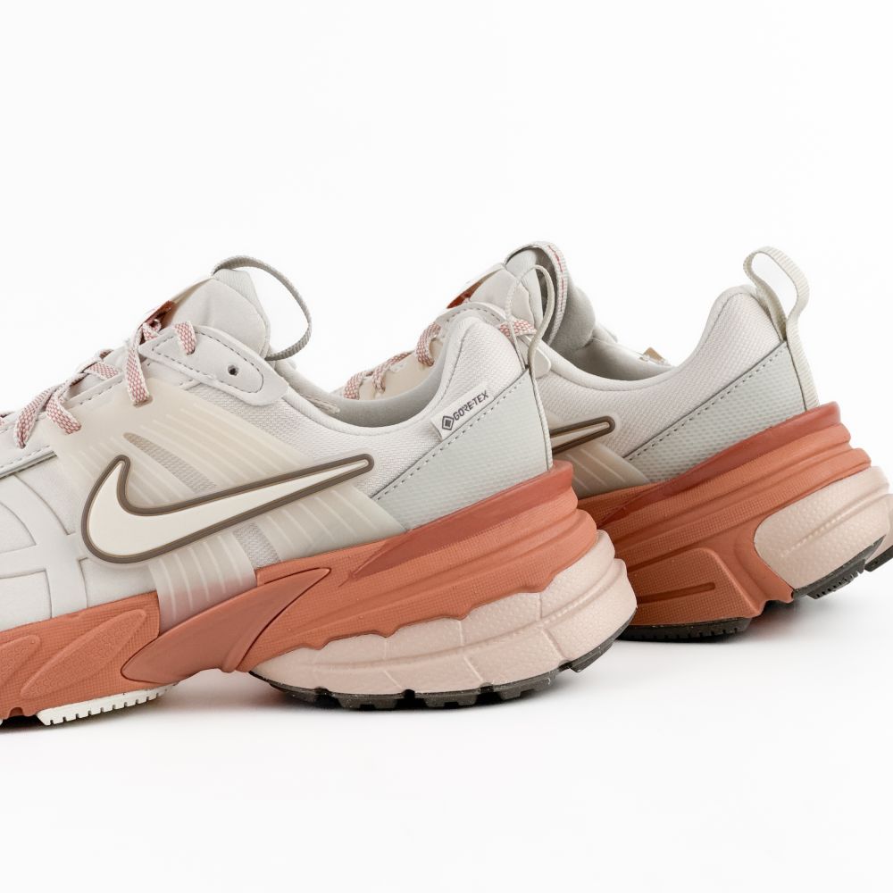 Nike V2K Run Gore-Tex Phantom Terra Blush