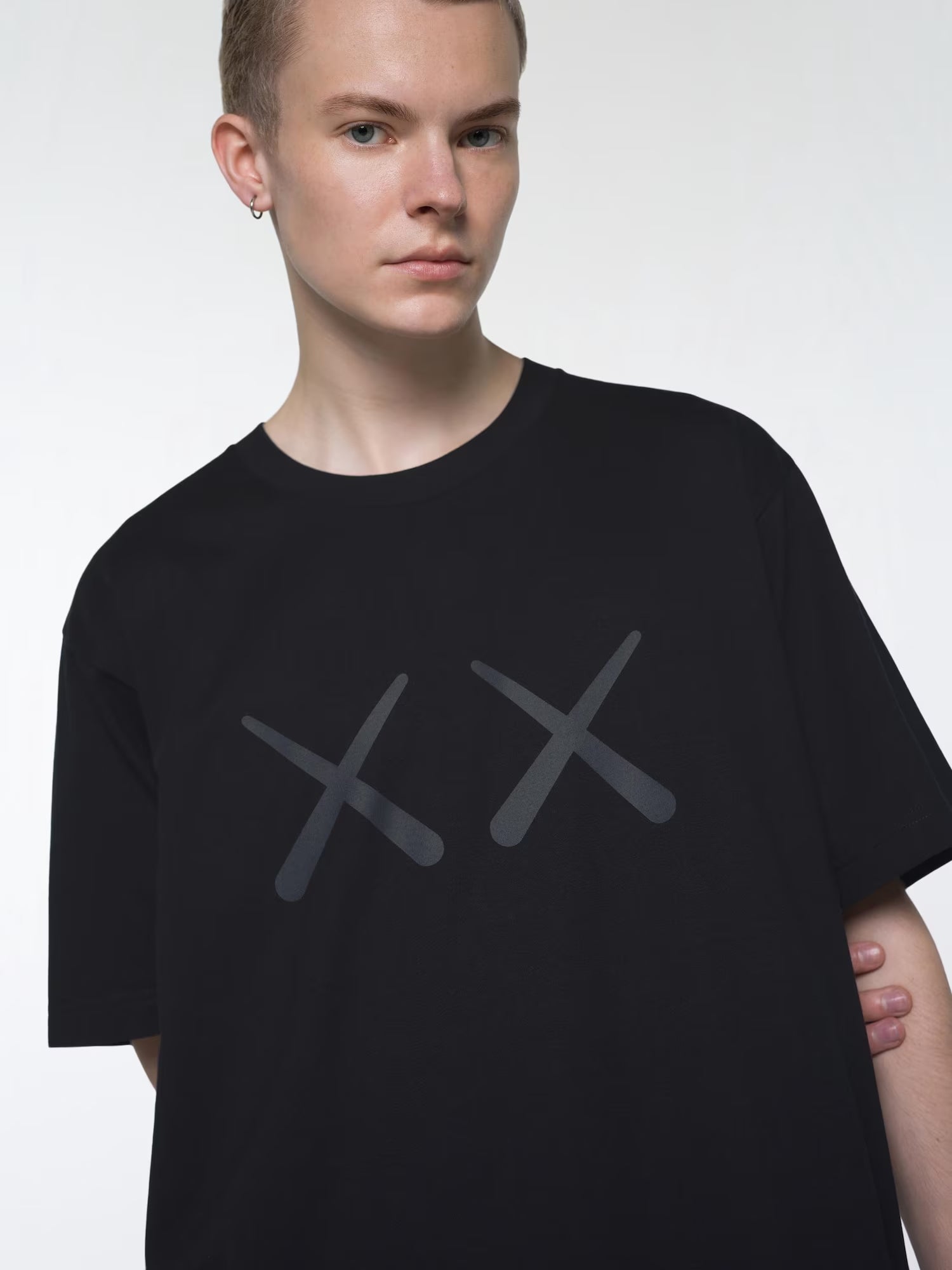 KAWS + Warhol UT Graphic T-Shirt Black