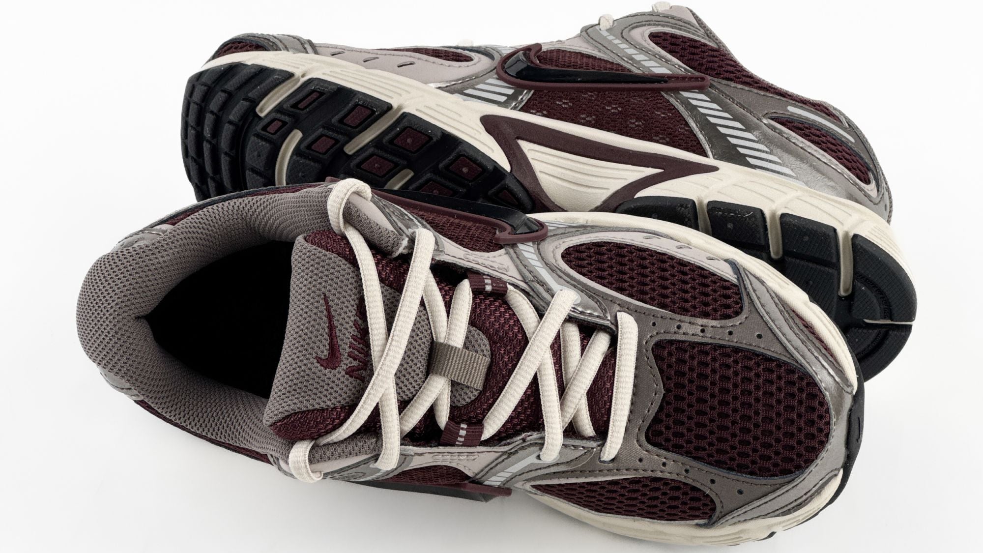 Nike Wmns V5 RNR 'Burgundy Crush Light Orewood Brown'