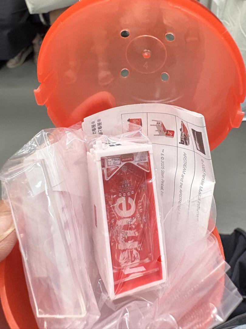 Supreme x Bandai Gashapon Machine Mystery Prize (1 Random Ball)