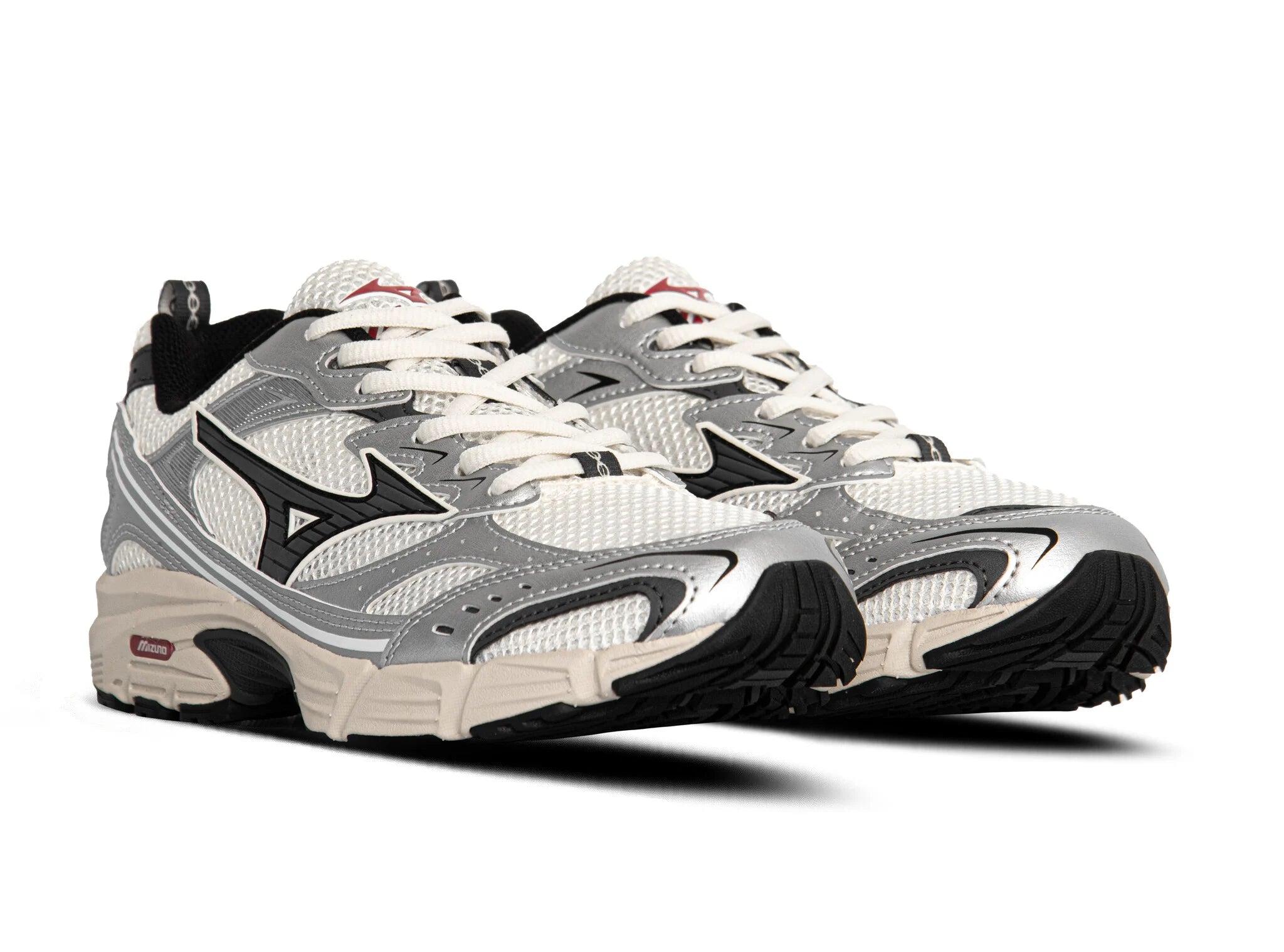 Mizuno MXR 'Snow White Magnet Silver'