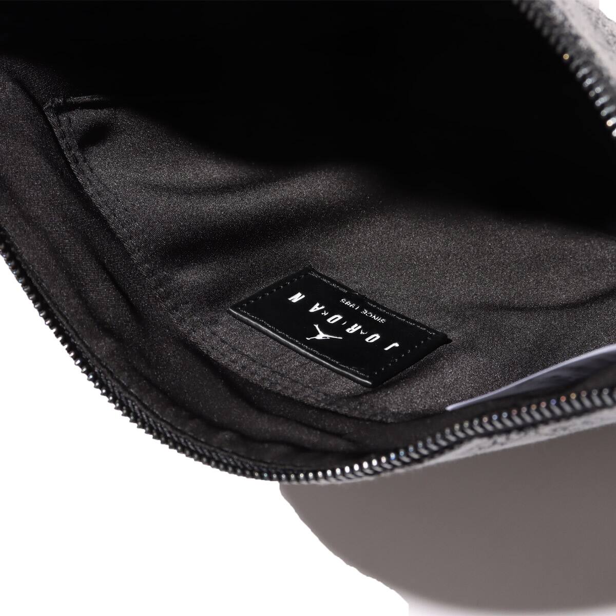 Air Jordan Monogram Pouch (0.69L)