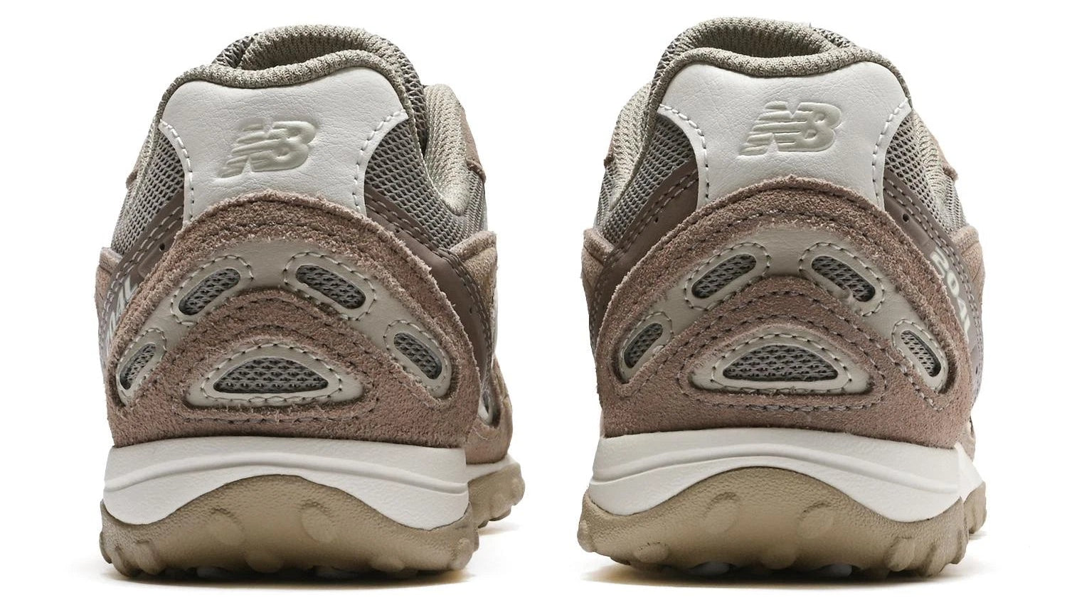New Balance 204L Brown